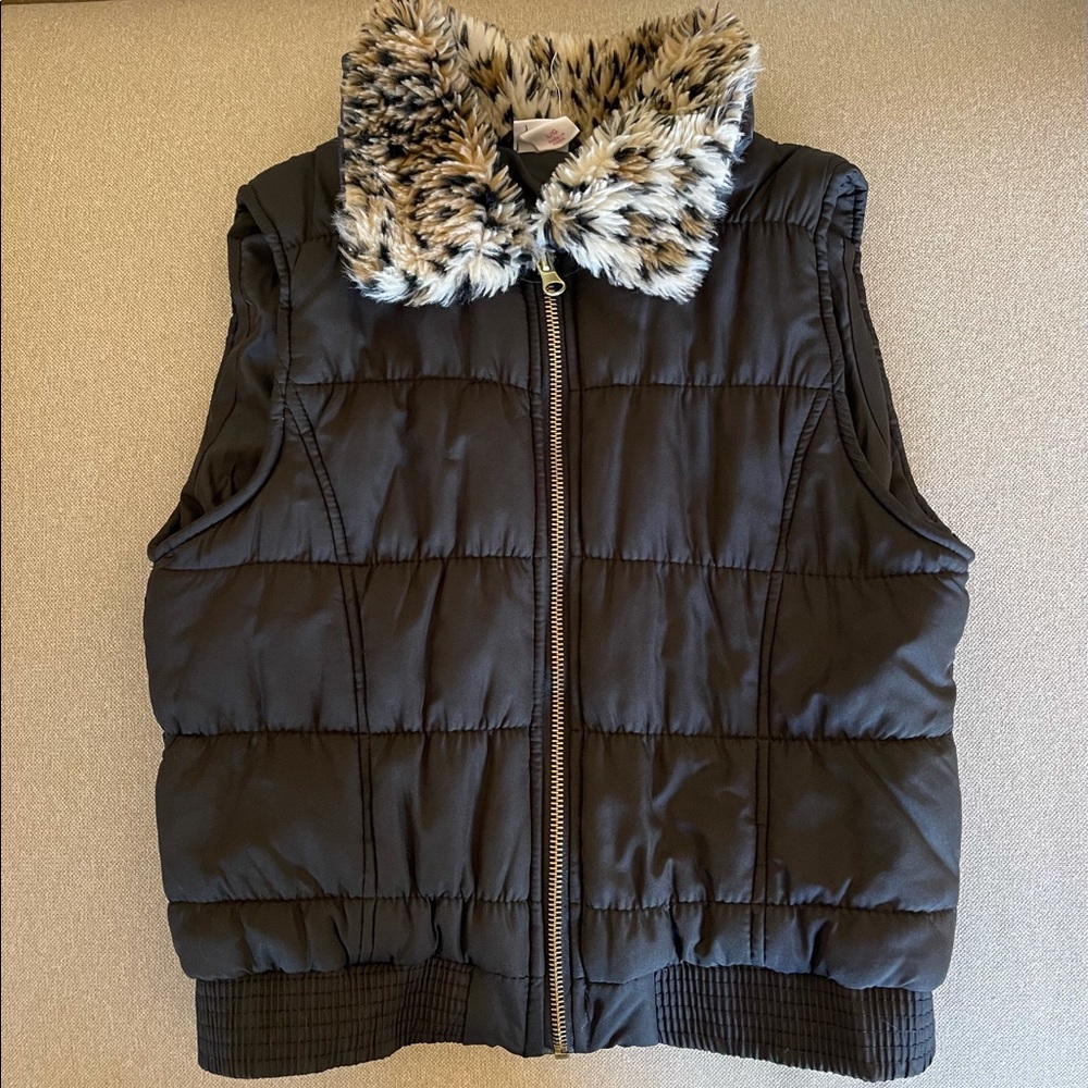 Circo girls fur vest. Size large like new